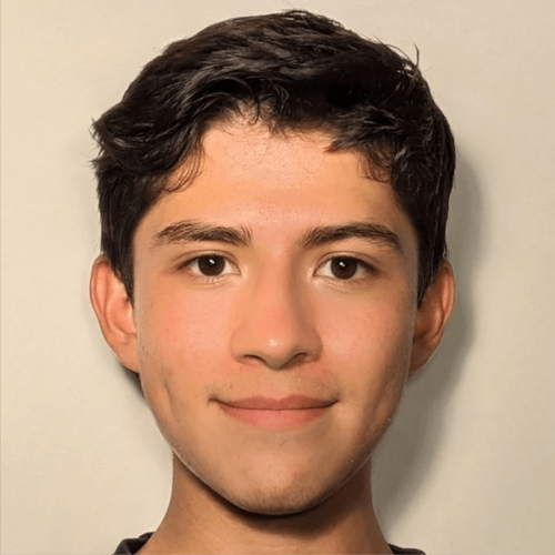 Headshot of Garret Roth, student of the UC Davis class of 2027.
